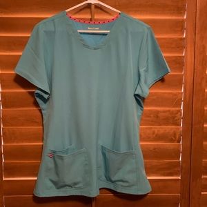 Women’s scrubs
